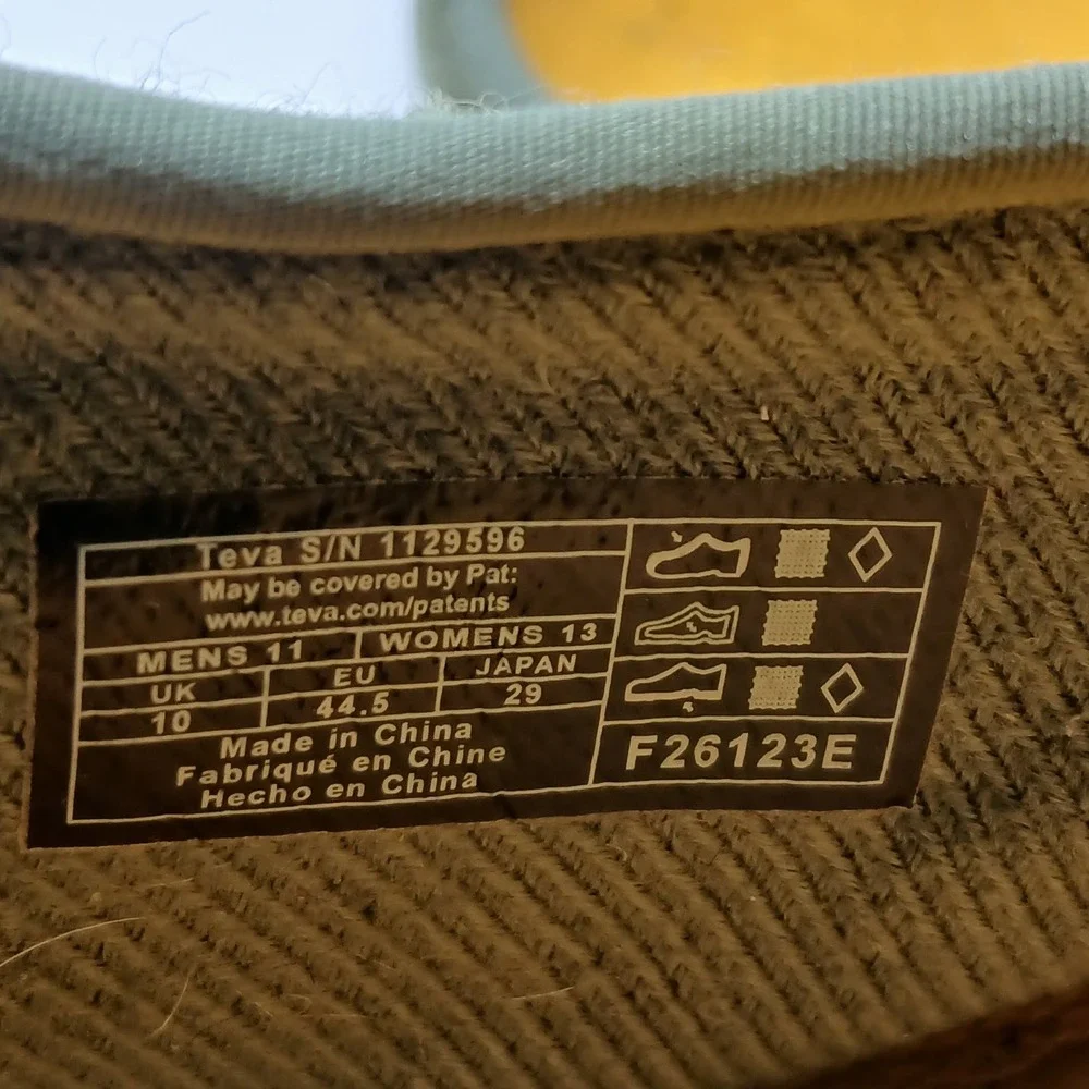Teva ReEmber Terrain Mens 11 Tan Green Quilted Slip On Camping Mules 1129596